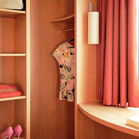 Hotel Ibis La 3*