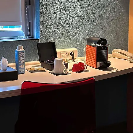 Hotel Ibis Centre La 3*